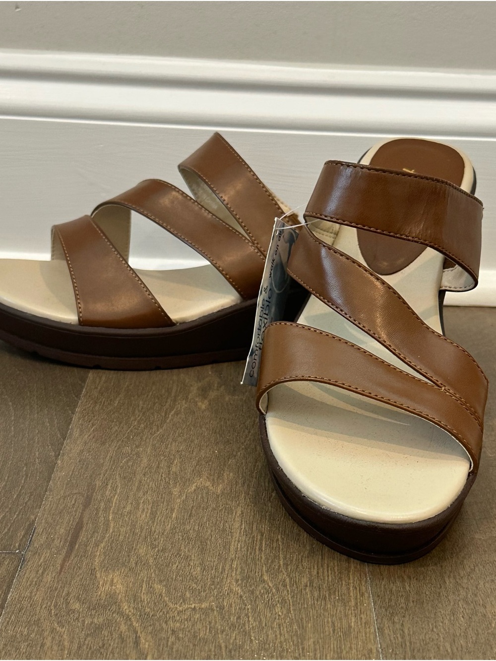 NWT Kim Rogers Brown Triple-Strap Platform Slide Sandals